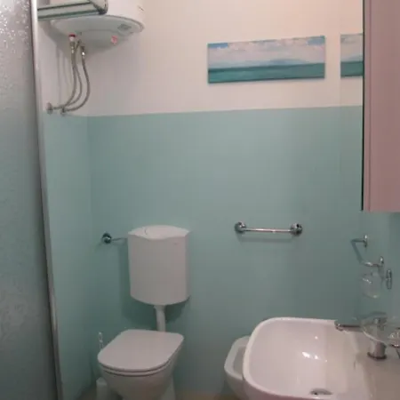Lejlighed Flat With Big Terrace In - Beahost Grado-Pineta