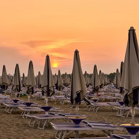 Flat With Big Terrace In * Grado-Pineta